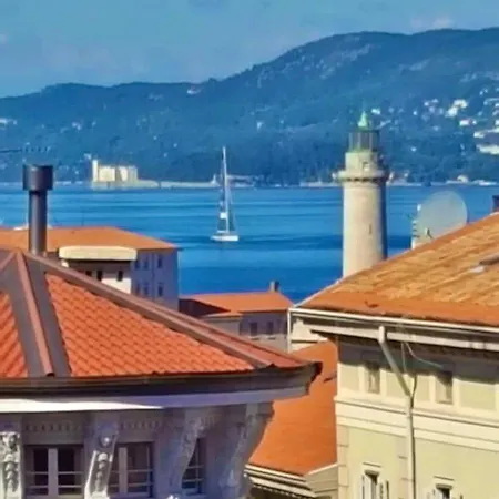 Le Petit Phare Trieste