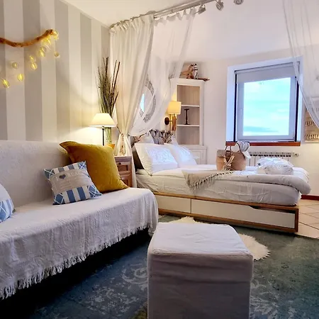 Le Petit Phare Triest