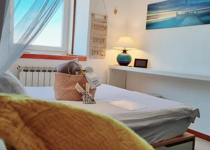 Le Petit Phare Apartment *